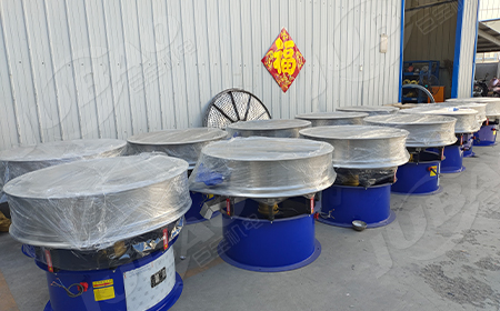 12臺漿液篩組裝完畢，準備發貨