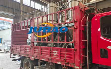 安徽客戶訂購的4臺大肚式上料機發貨